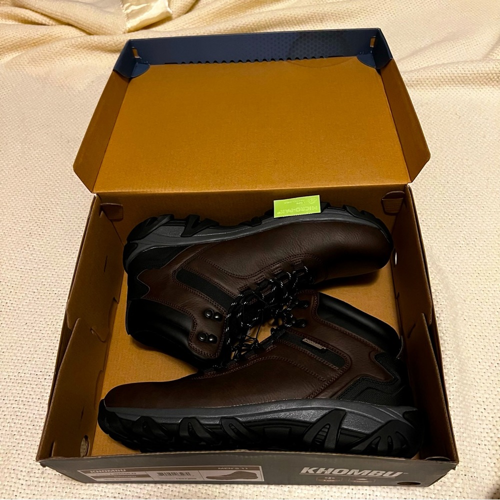 NEW brown khombu boots